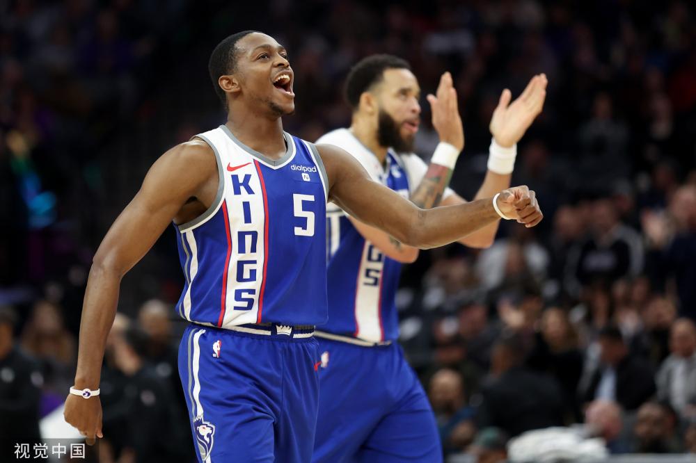 更是将他们 更是将他们