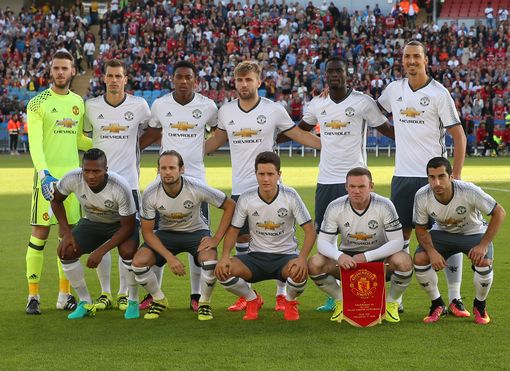 中始终遵循 中始终遵循